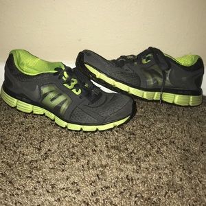 Nike Dual Fusion ST2